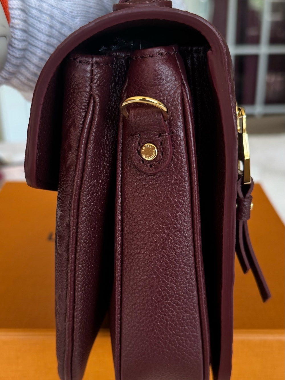 SOLD❌❌Louis Vuitton Pochette Metis Empreinte in Wine - Picture 5 of 16